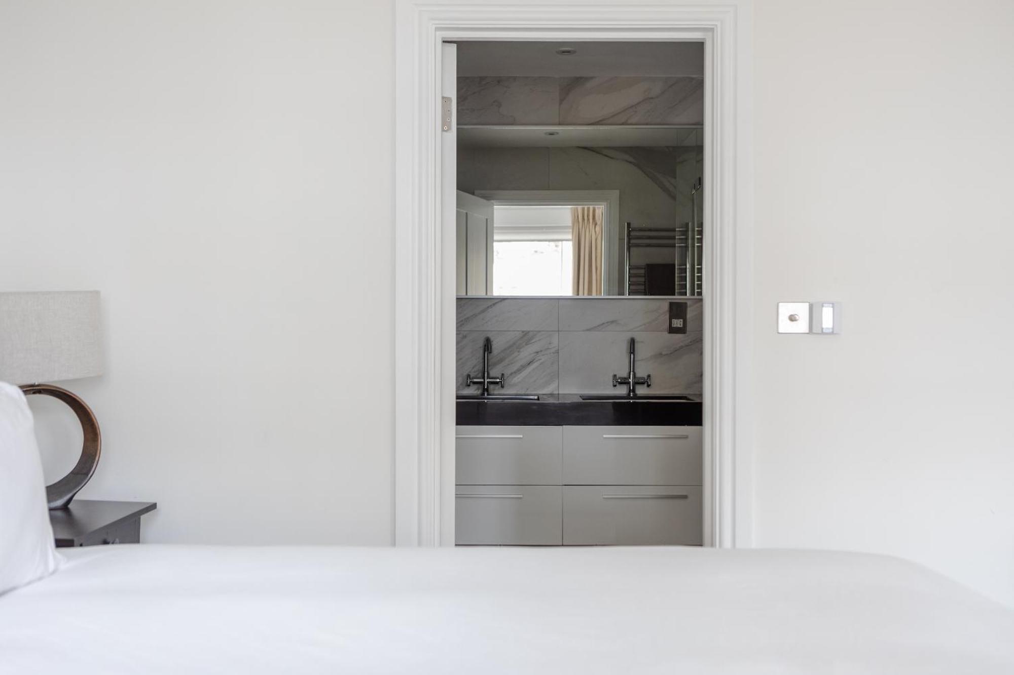 Number 53 - Stunning Maisonette With Parking In Kensington & Chelsea London Ngoại thất bức ảnh
